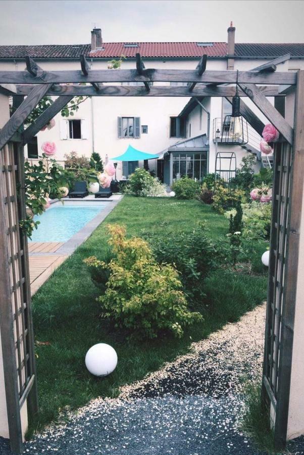 De La Chambre Au Jardin Hotel Belleville-en-Beaujolais Exterior photo